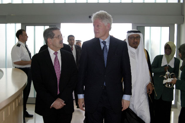 Bill Clinton in Qatar in 2004