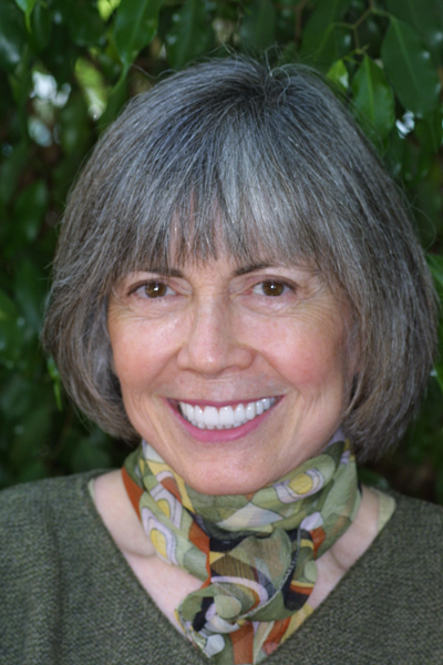 By Anne Rice - http://www.annerice.com/images/AnnesChamber/072706-ar.jpg, Public Domain, https://commons.wikimedia.org/w/index.php?curid=997592