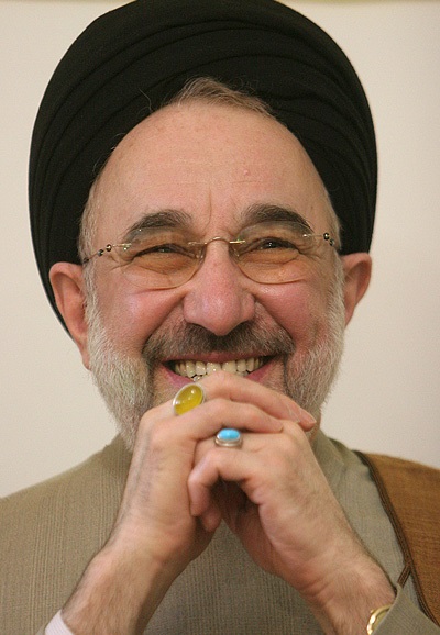  Mohammad KhatamiBy Ali Rafiei - http://media.farsnews.com/Media/8603/ImageReports/8603310160/15_8603310160_L600.jpg, CC BY 4.0, https://commons.wikimedia.org/w/index.php?curid=66835805
