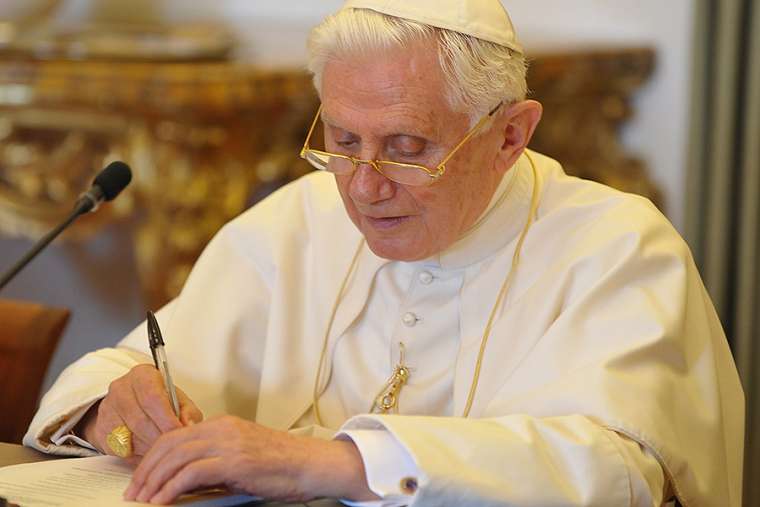 Pope_Benedict_XVI_on_Aug_28_2010_Credit_LOsservatore_Romano_CNA_2.jpg