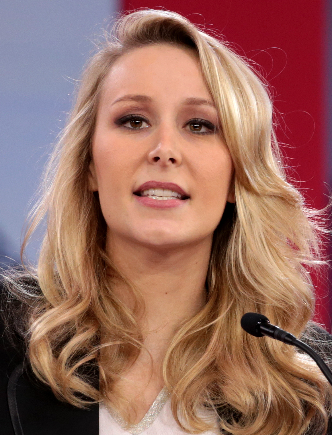 Marion MarechalBy Gage Skidmore from Peoria, AZ, United States of America - Marion Maréchal-Le Pen, CC BY-SA 2.0, https://commons.wikimedia.org/w/index.php?curid=66905151