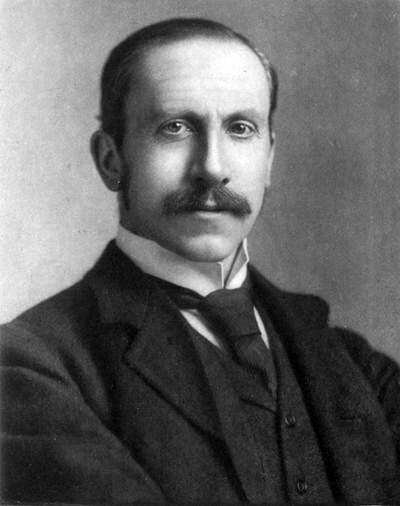 The Rt. Hon. The Viscount MilnerBy Elliott & Fry - Lord Milner’s Work in South Africa by W. Basil Worsfold, Public Domain, https://commons.wikimedia.org/w/index.php?curid=4784486
